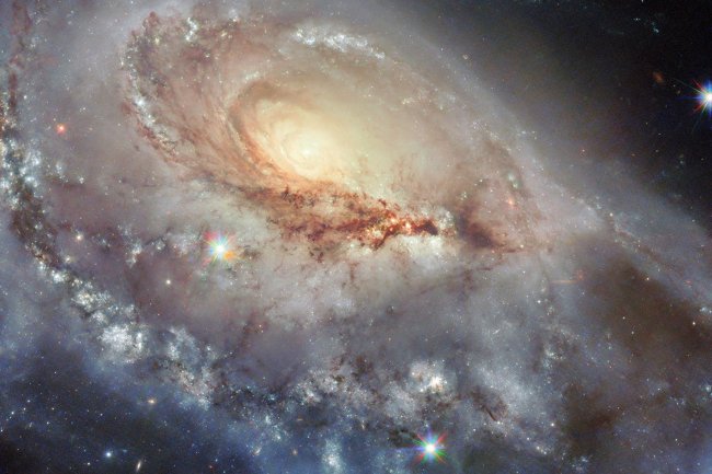 Hubble Images a Peculiar Spiral